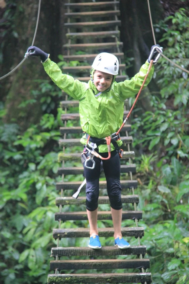 canyoning-canopy-tours-Costa-Rica-explornatura-travel-agency-excursion-costa-rica
